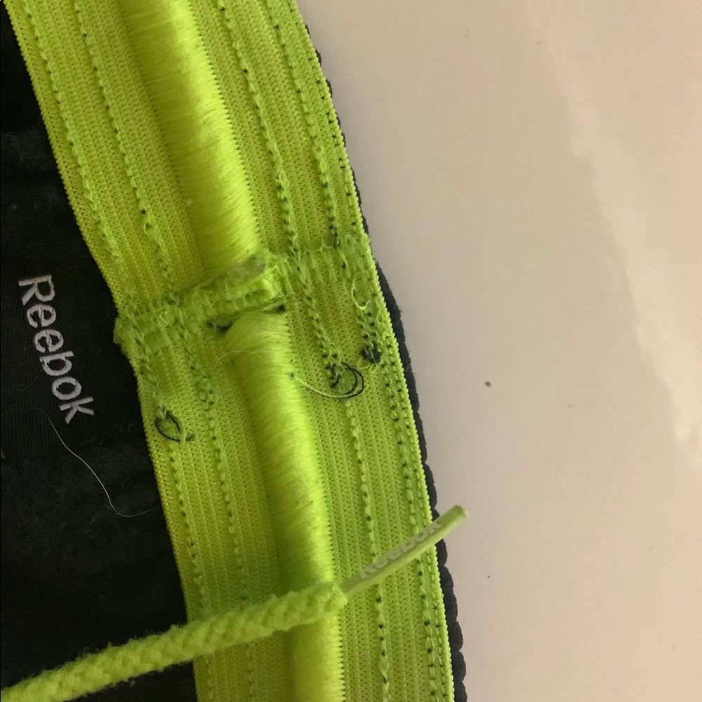 Men’s Reebok track pants - Picture 5 of 6